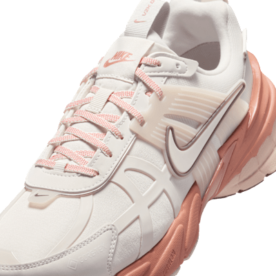Nike V2K Run GORE-TEX Women's Waterproof Shoes. Nike.com